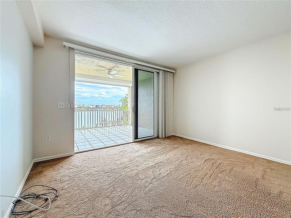 En Venta: $614,000 (2 camas, 2 baños, 1350 Pies cuadrados)