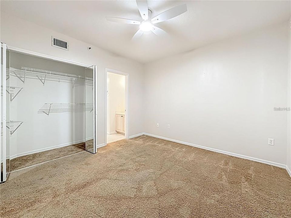 En Venta: $614,000 (2 camas, 2 baños, 1350 Pies cuadrados)