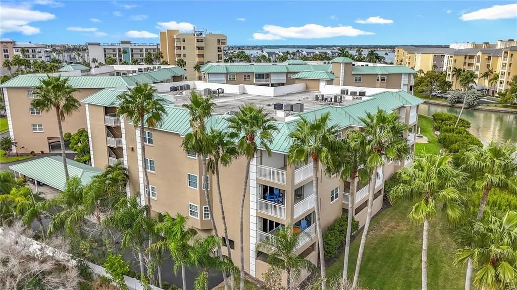 En Venta: $614,000 (2 camas, 2 baños, 1350 Pies cuadrados)