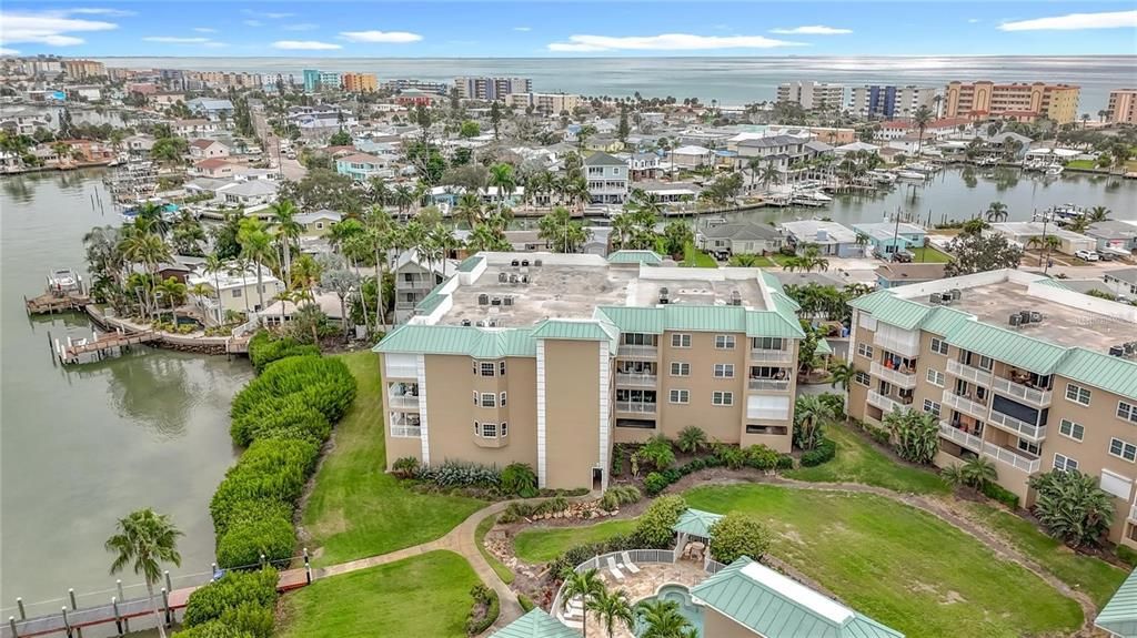 En Venta: $614,000 (2 camas, 2 baños, 1350 Pies cuadrados)