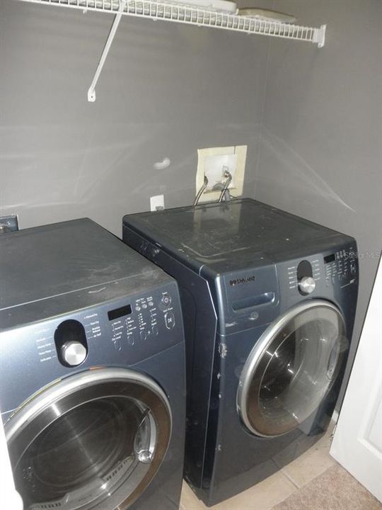 For Rent: $2,195 (3 beds, 2 baths, 1665 Square Feet)