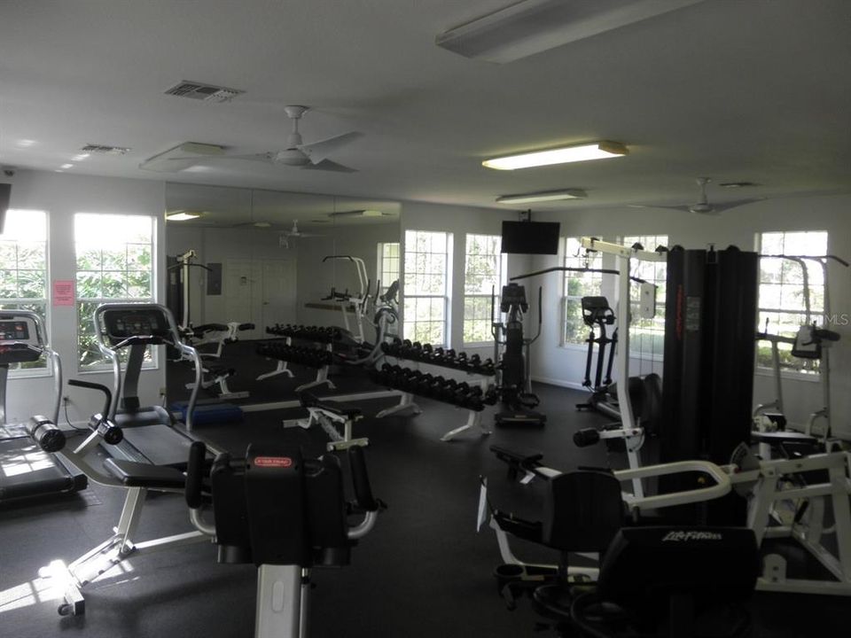 For Rent: $2,195 (3 beds, 2 baths, 1665 Square Feet)