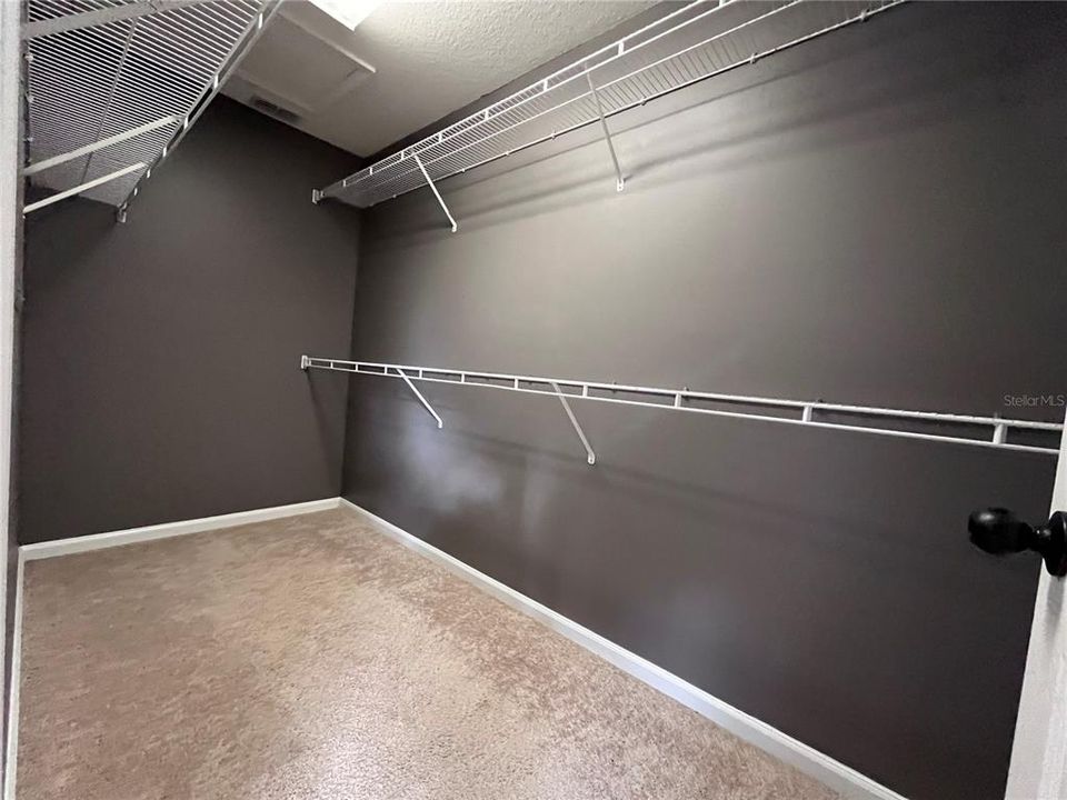 For Rent: $2,195 (3 beds, 2 baths, 1665 Square Feet)