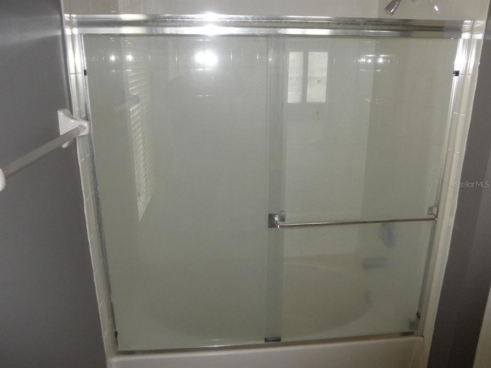 For Rent: $2,195 (3 beds, 2 baths, 1665 Square Feet)