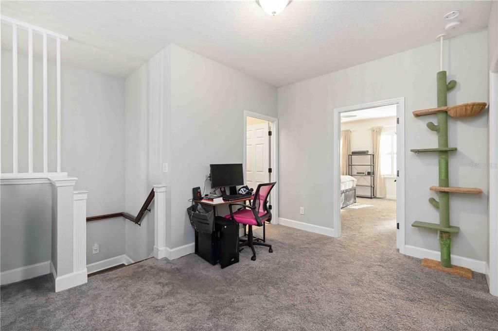 待售: $530,000 (5 贝兹, 2 浴室, 2359 平方英尺)