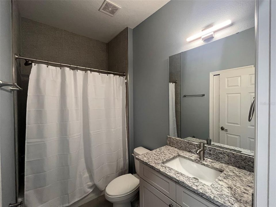 出租: $2,250 (3 贝兹, 2 浴室, 1709 平方英尺)