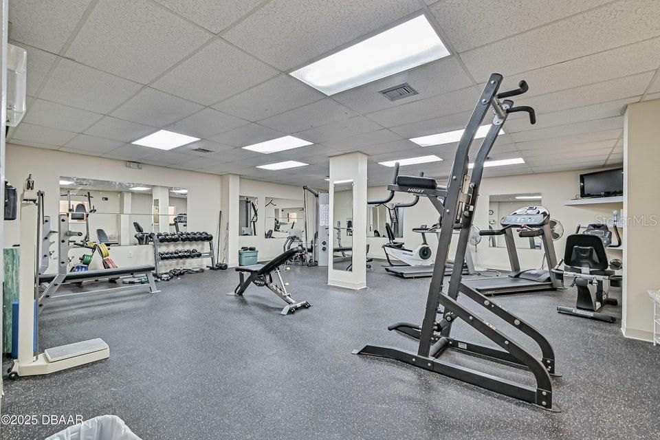 待售: $275,000 (2 贝兹, 2 浴室, 1225 平方英尺)