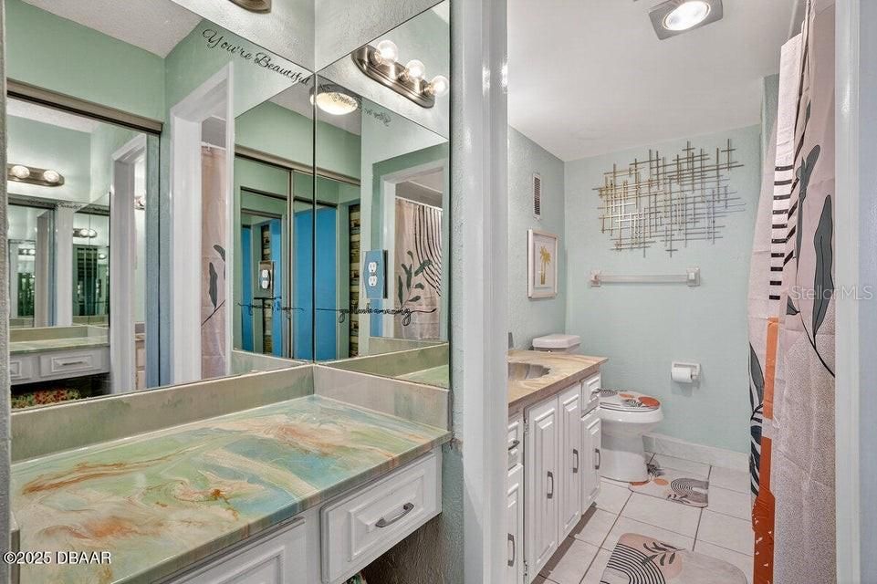 待售: $275,000 (2 贝兹, 2 浴室, 1225 平方英尺)