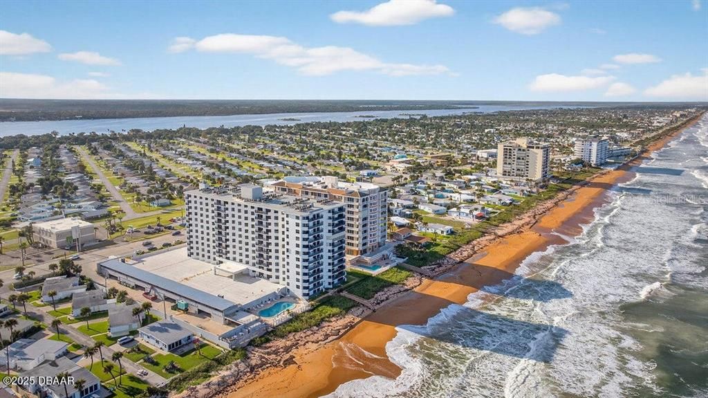 待售: $275,000 (2 贝兹, 2 浴室, 1225 平方英尺)