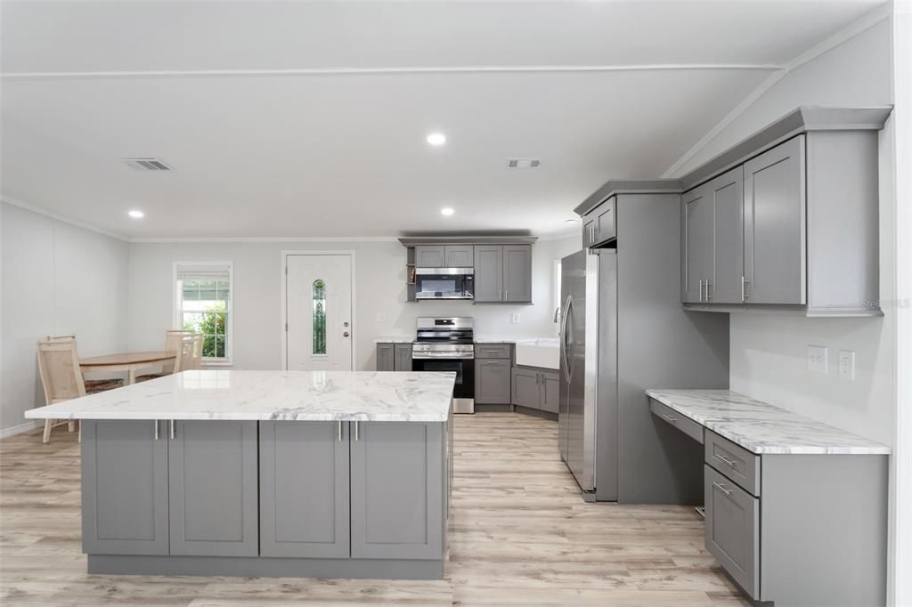 For Sale: $195,000 (2 beds, 2 baths, 1236 Square Feet)