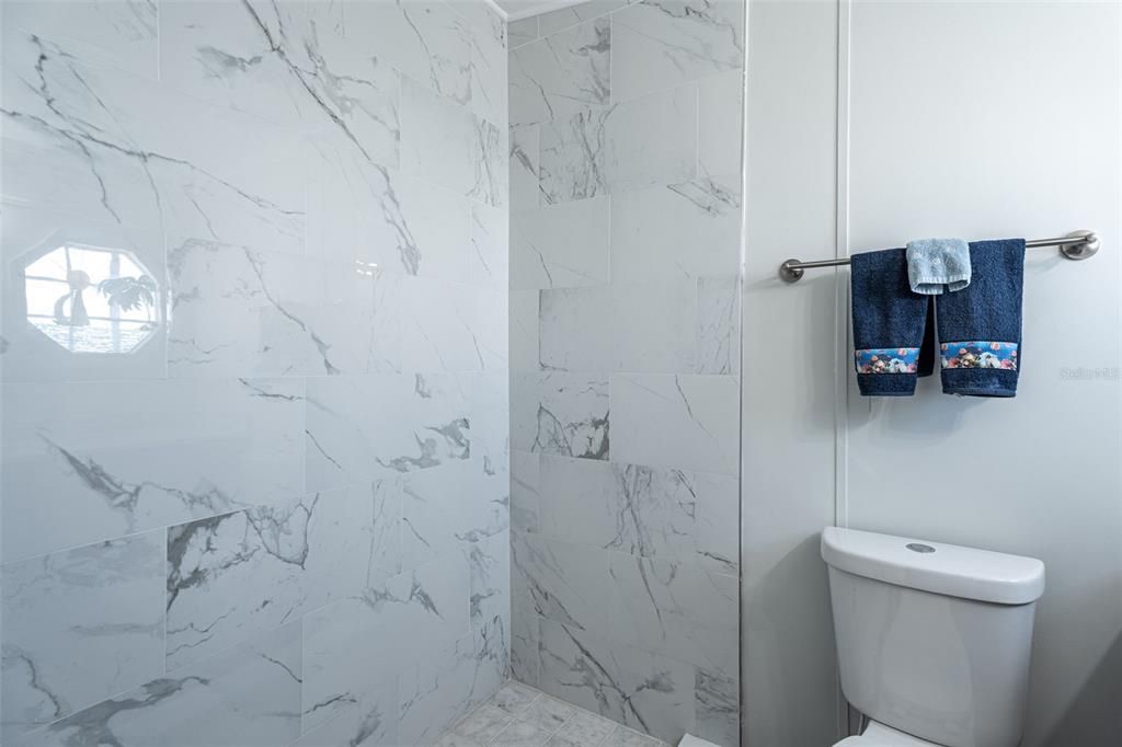 For Sale: $195,000 (2 beds, 2 baths, 1236 Square Feet)