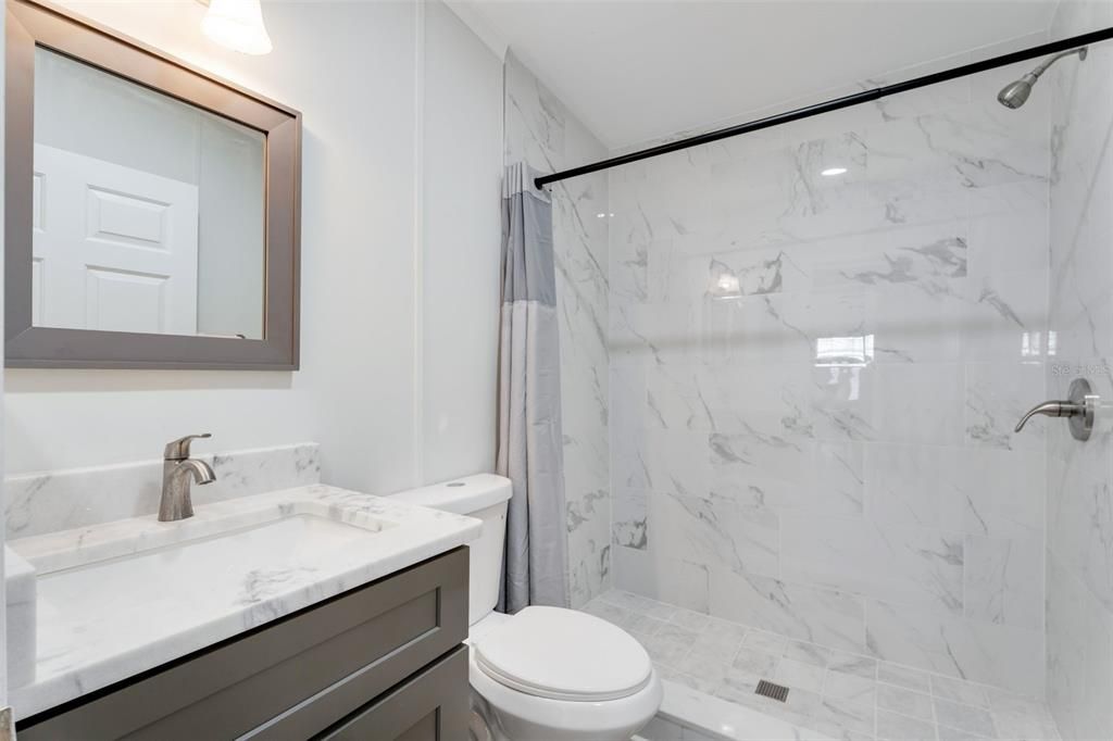 For Sale: $195,000 (2 beds, 2 baths, 1236 Square Feet)