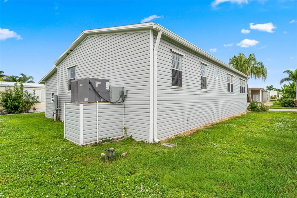 For Sale: $195,000 (2 beds, 2 baths, 1236 Square Feet)