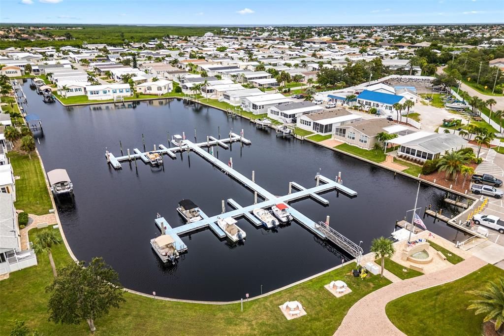 For Sale: $195,000 (2 beds, 2 baths, 1236 Square Feet)