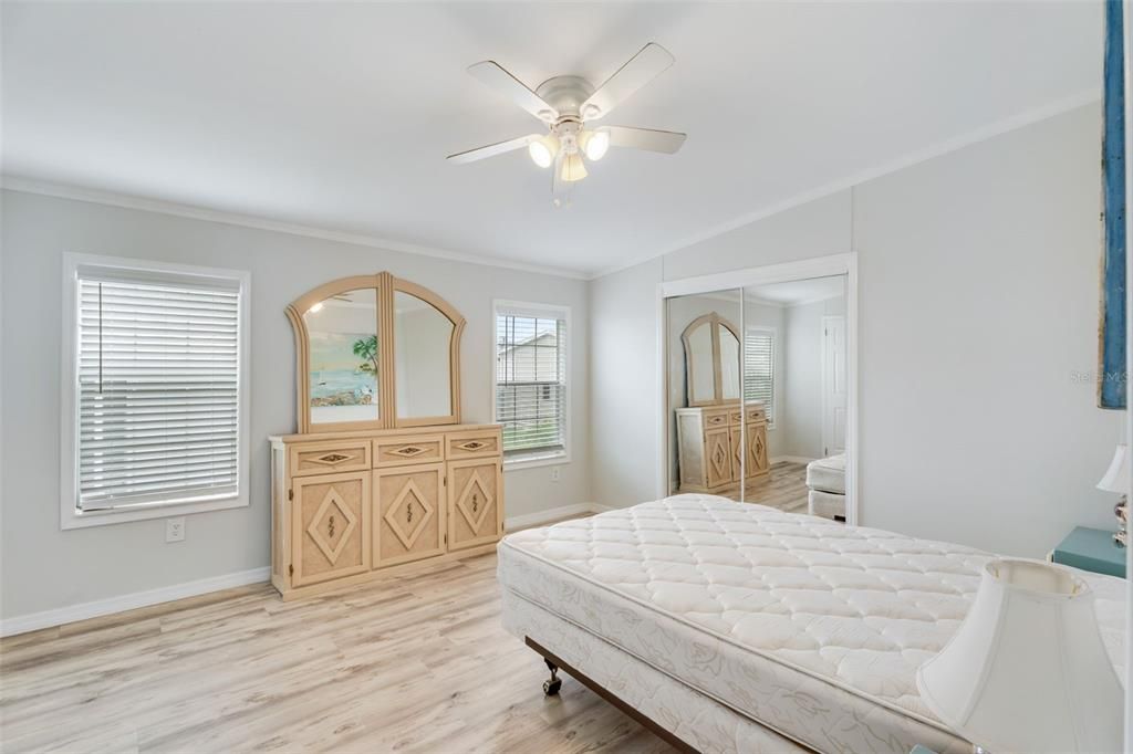 For Sale: $195,000 (2 beds, 2 baths, 1236 Square Feet)