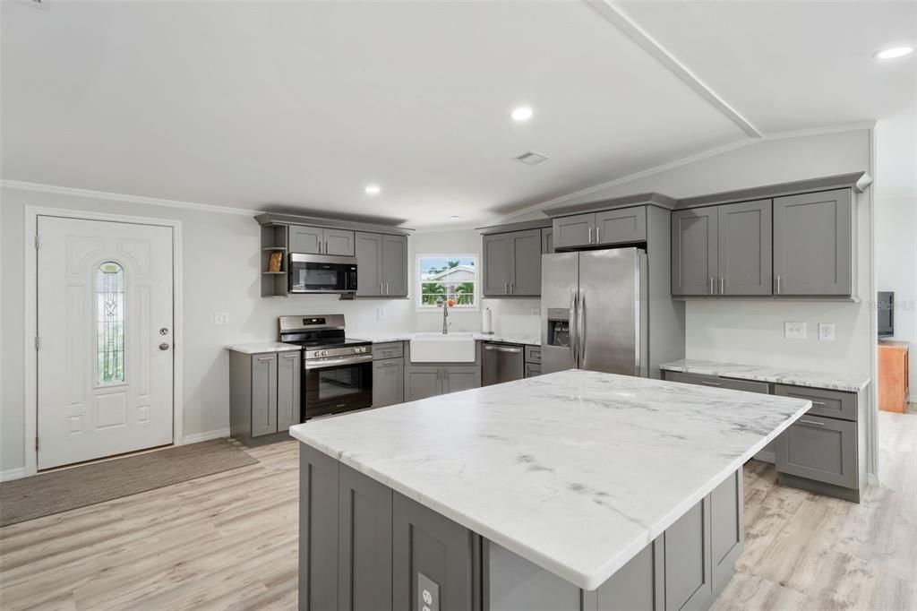 For Sale: $195,000 (2 beds, 2 baths, 1236 Square Feet)