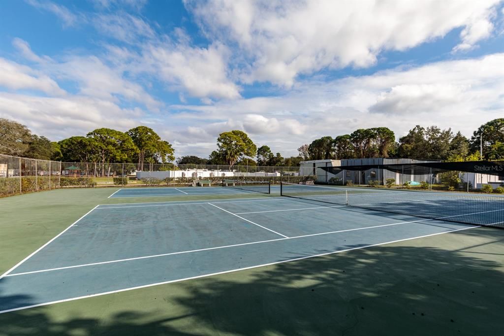 For Sale: $150,000 (2 beds, 2 baths, 1135 Square Feet)