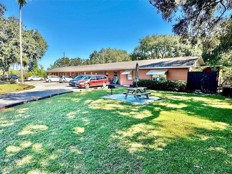 En Renta: $800 (0 camas, 1 baños, 225 Pies cuadrados)