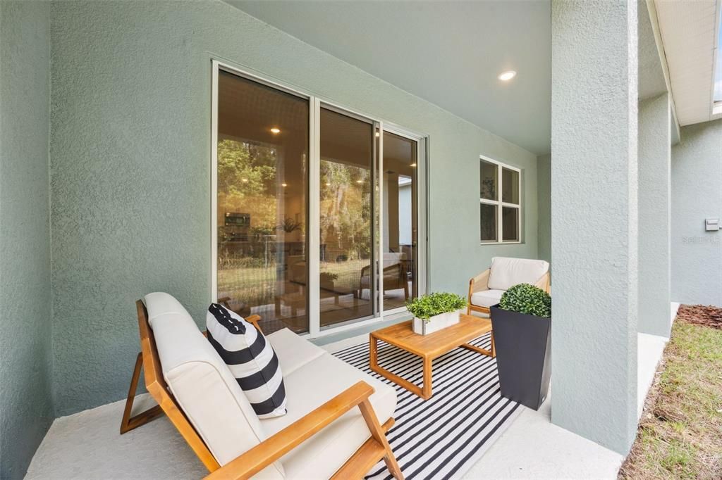 Под контрактом: $359,999 (4 спален, 2 ванн, 1860 Квадратных фут)