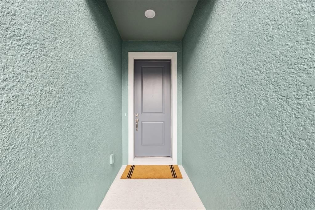 Под контрактом: $359,999 (4 спален, 2 ванн, 1860 Квадратных фут)