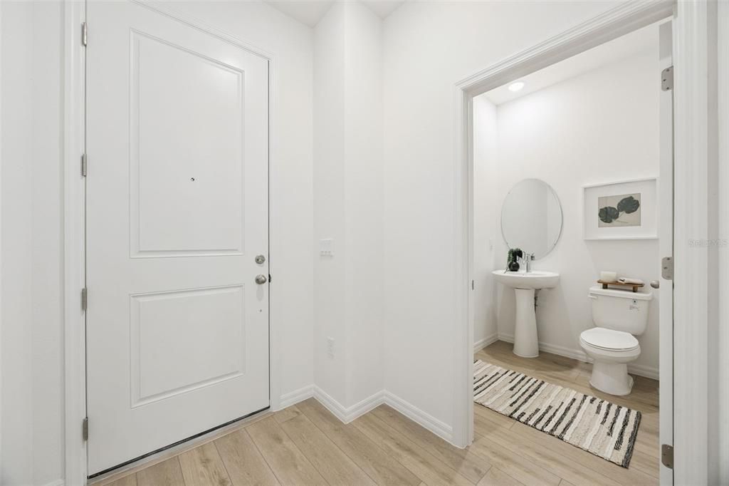 Под контрактом: $359,999 (4 спален, 2 ванн, 1860 Квадратных фут)