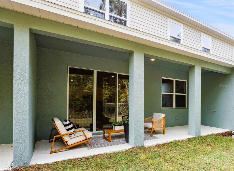 Под контрактом: $359,999 (4 спален, 2 ванн, 1860 Квадратных фут)