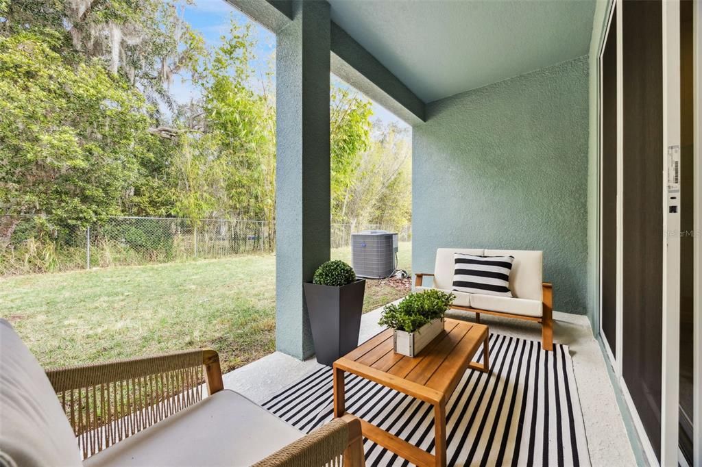 Под контрактом: $359,999 (4 спален, 2 ванн, 1860 Квадратных фут)