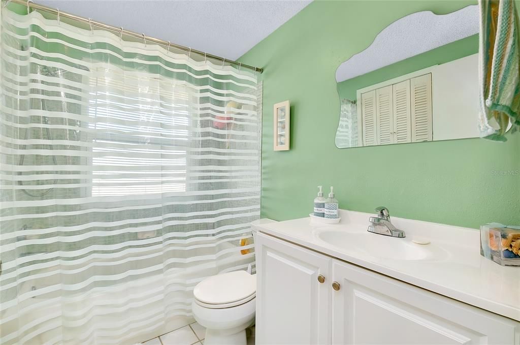 待售: $189,900 (2 贝兹, 2 浴室, 1100 平方英尺)