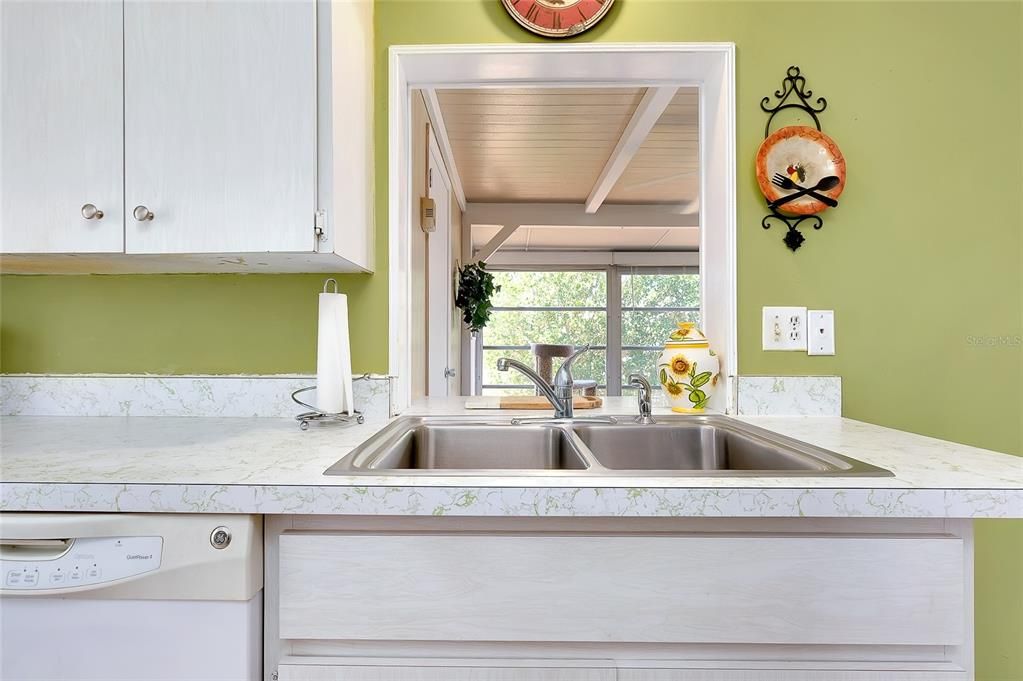 待售: $189,900 (2 贝兹, 2 浴室, 1100 平方英尺)