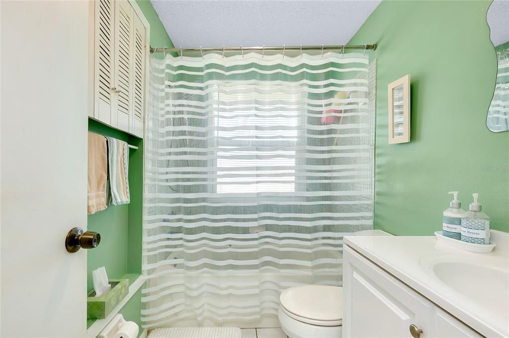 待售: $189,900 (2 贝兹, 2 浴室, 1100 平方英尺)