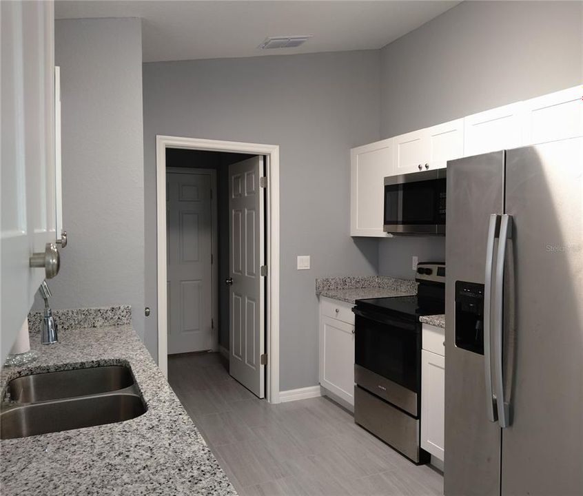 For Sale: $259,000 (3 beds, 2 baths, 1249 Square Feet)