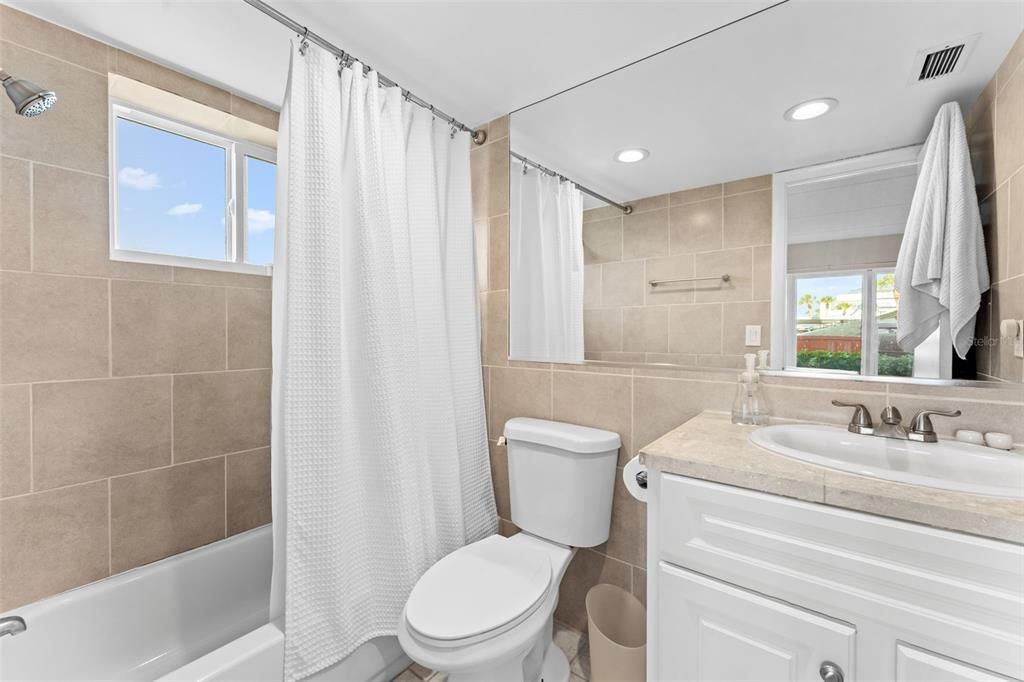 En Venta: $315,000 (2 camas, 2 baños, 1027 Pies cuadrados)