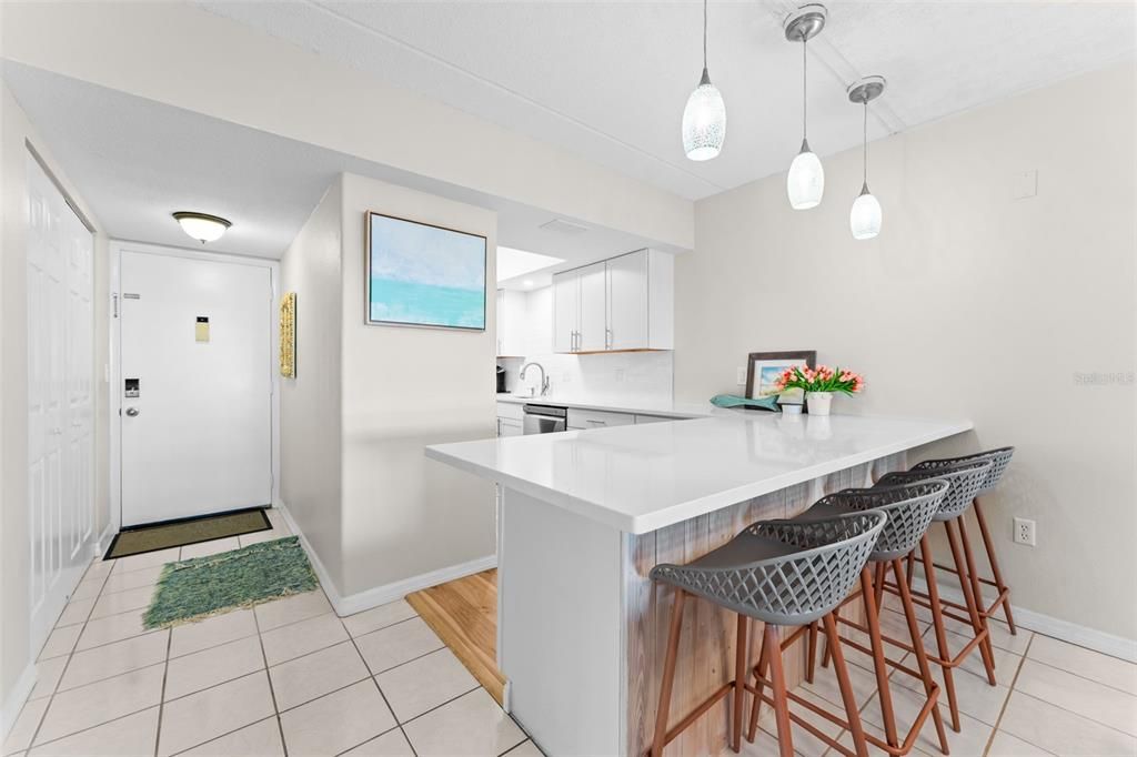 En Venta: $315,000 (2 camas, 2 baños, 1027 Pies cuadrados)