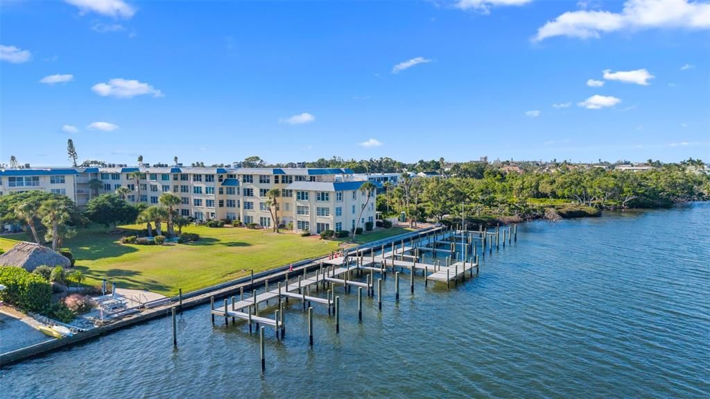 En Venta: $315,000 (2 camas, 2 baños, 1027 Pies cuadrados)