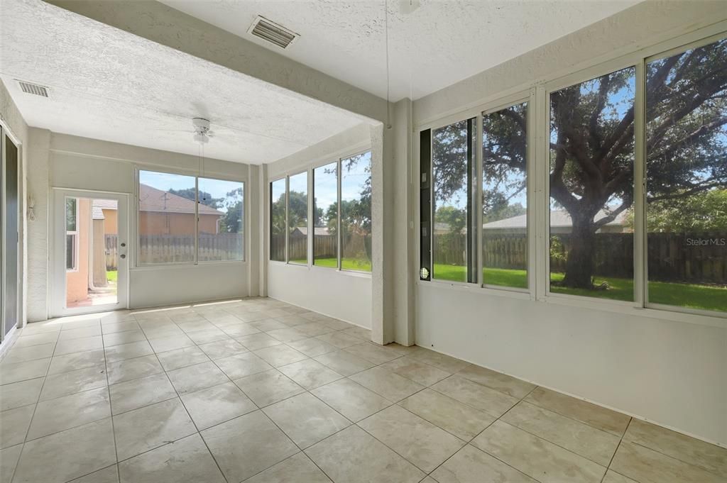 For Rent: $2,800 (3 beds, 2 baths, 1608 Square Feet)