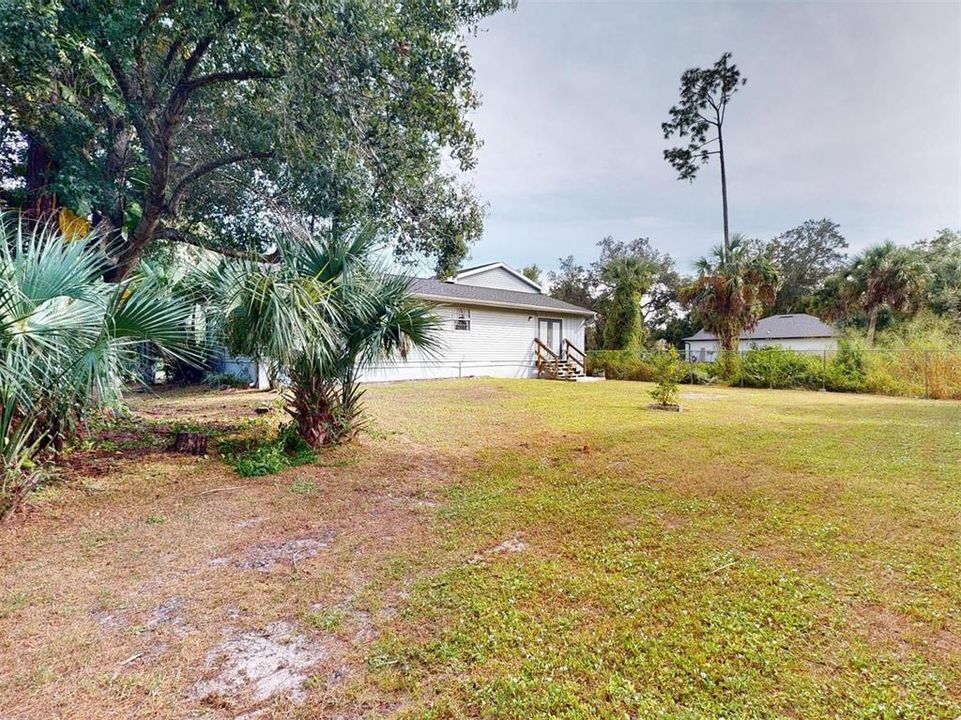 Activo con contrato: $214,900 (3 camas, 2 baños, 1282 Pies cuadrados)