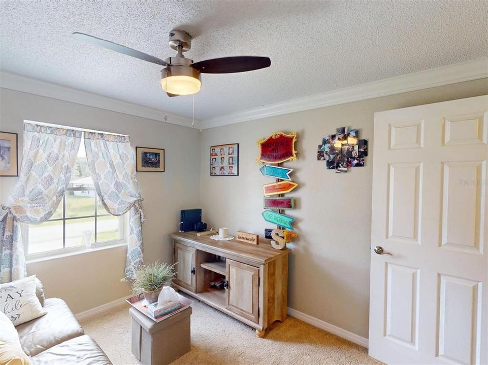 Activo con contrato: $214,900 (3 camas, 2 baños, 1282 Pies cuadrados)