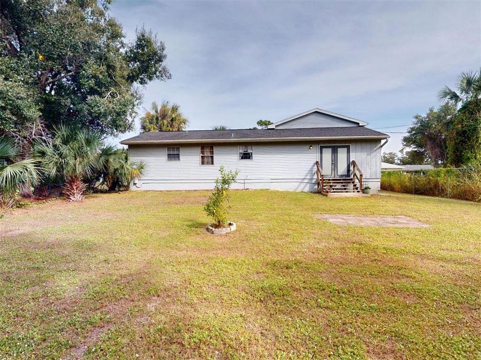 Activo con contrato: $214,900 (3 camas, 2 baños, 1282 Pies cuadrados)