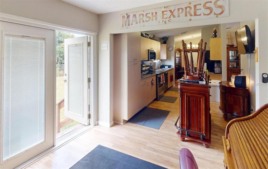 Activo con contrato: $214,900 (3 camas, 2 baños, 1282 Pies cuadrados)