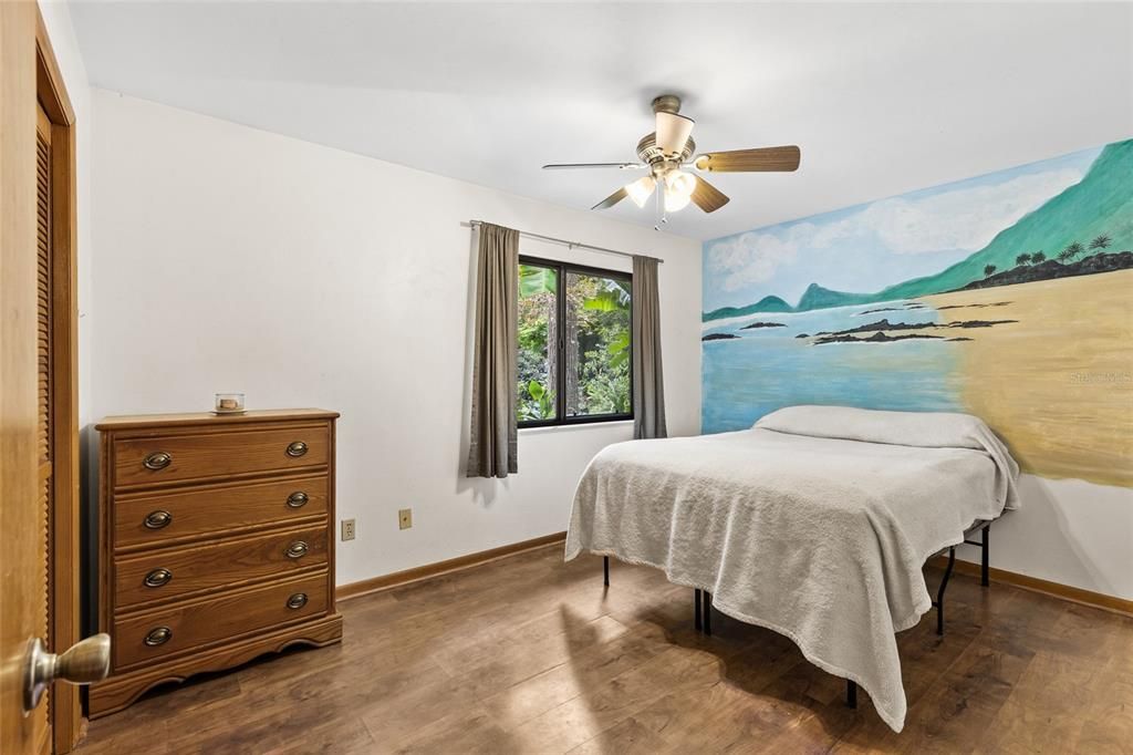 Active With Contract: $299,900 (3 beds, 2 baths, 1666 Square Feet)