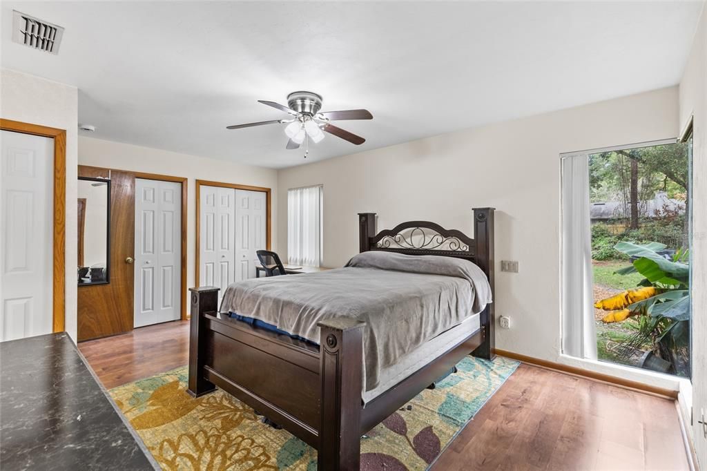 Active With Contract: $299,900 (3 beds, 2 baths, 1666 Square Feet)