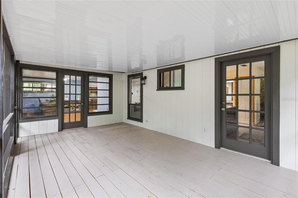 Active With Contract: $299,900 (3 beds, 2 baths, 1666 Square Feet)