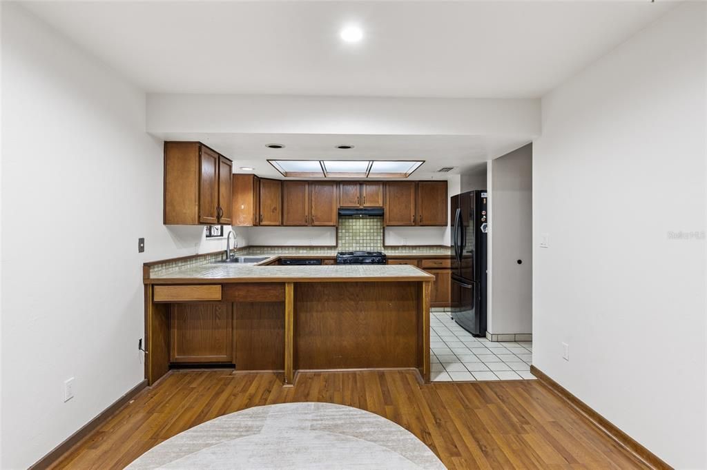 Active With Contract: $299,900 (3 beds, 2 baths, 1666 Square Feet)