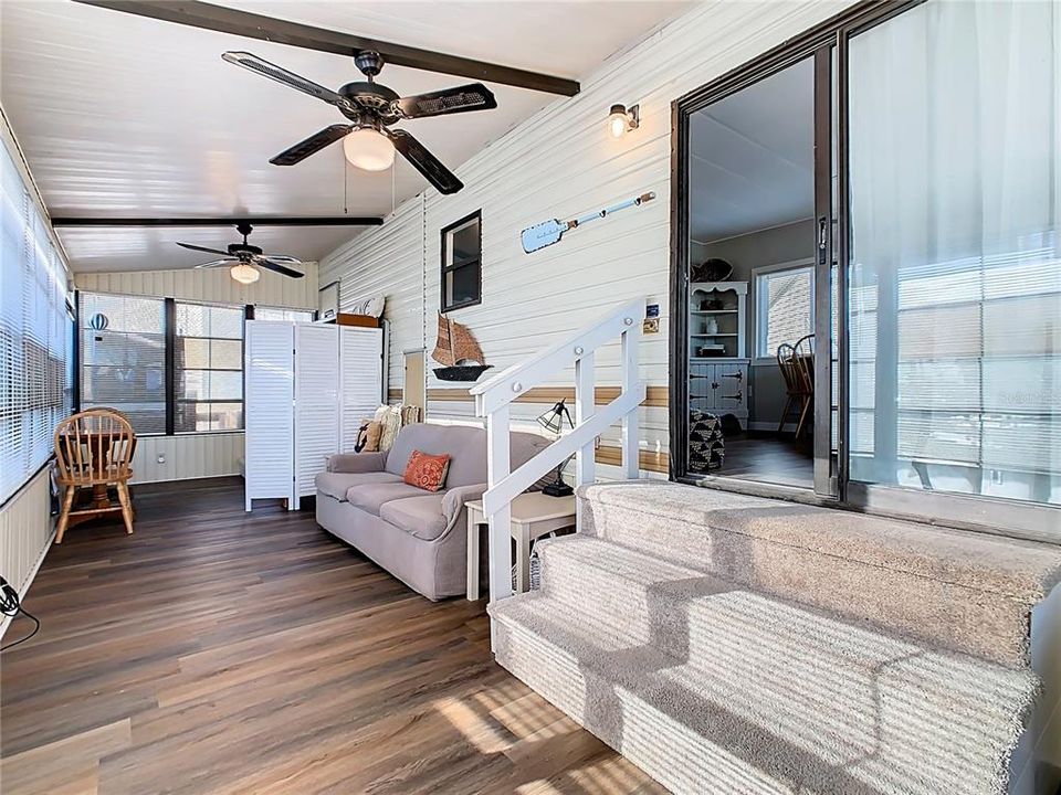 For Sale: $95,000 (1 beds, 1 baths, 408 Square Feet)