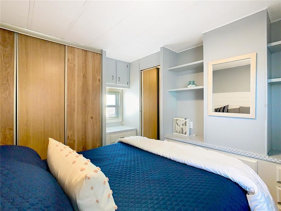 For Sale: $95,000 (1 beds, 1 baths, 408 Square Feet)