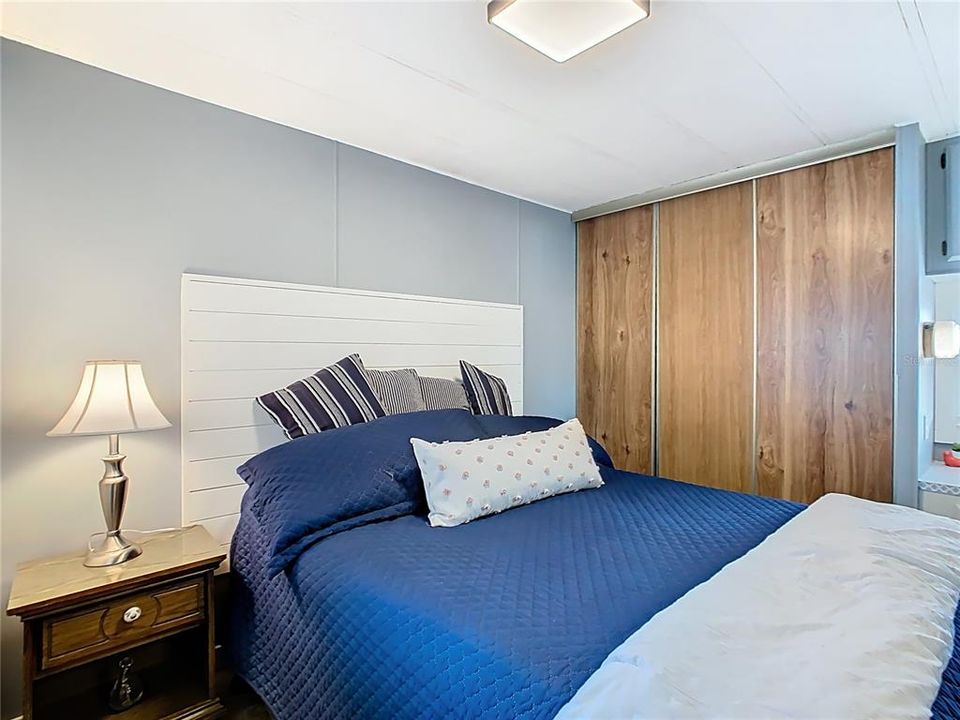 For Sale: $95,000 (1 beds, 1 baths, 408 Square Feet)