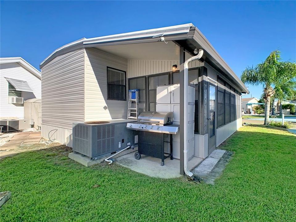 For Sale: $95,000 (1 beds, 1 baths, 408 Square Feet)