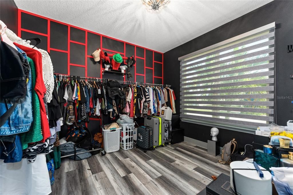 На продажу: $434,900 (4 спален, 2 ванн, 1901 Квадратных фут)