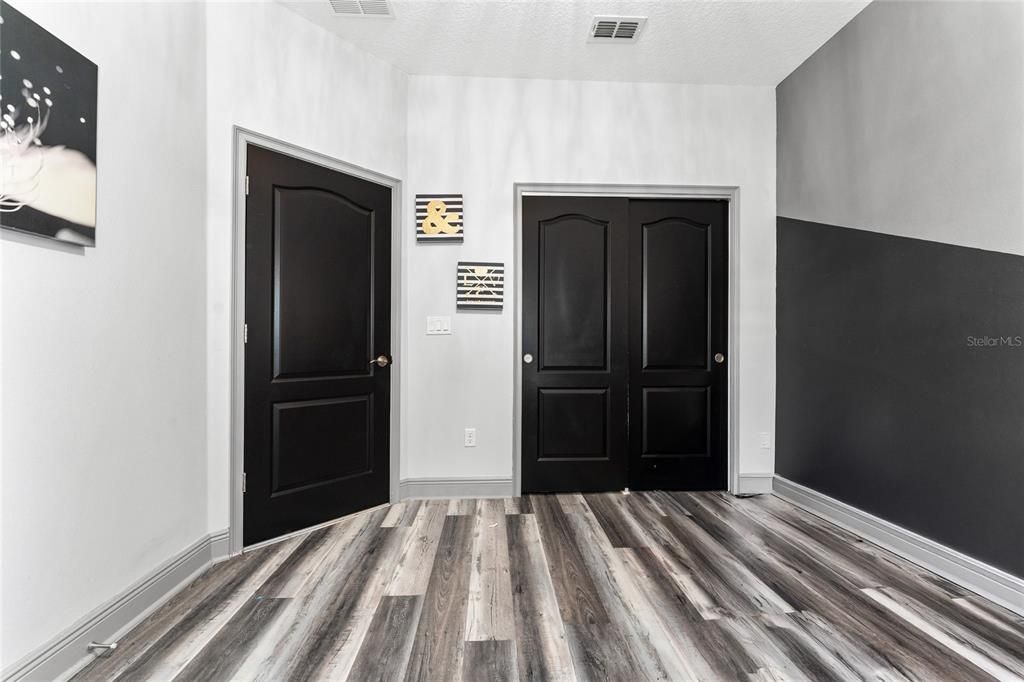 На продажу: $434,900 (4 спален, 2 ванн, 1901 Квадратных фут)