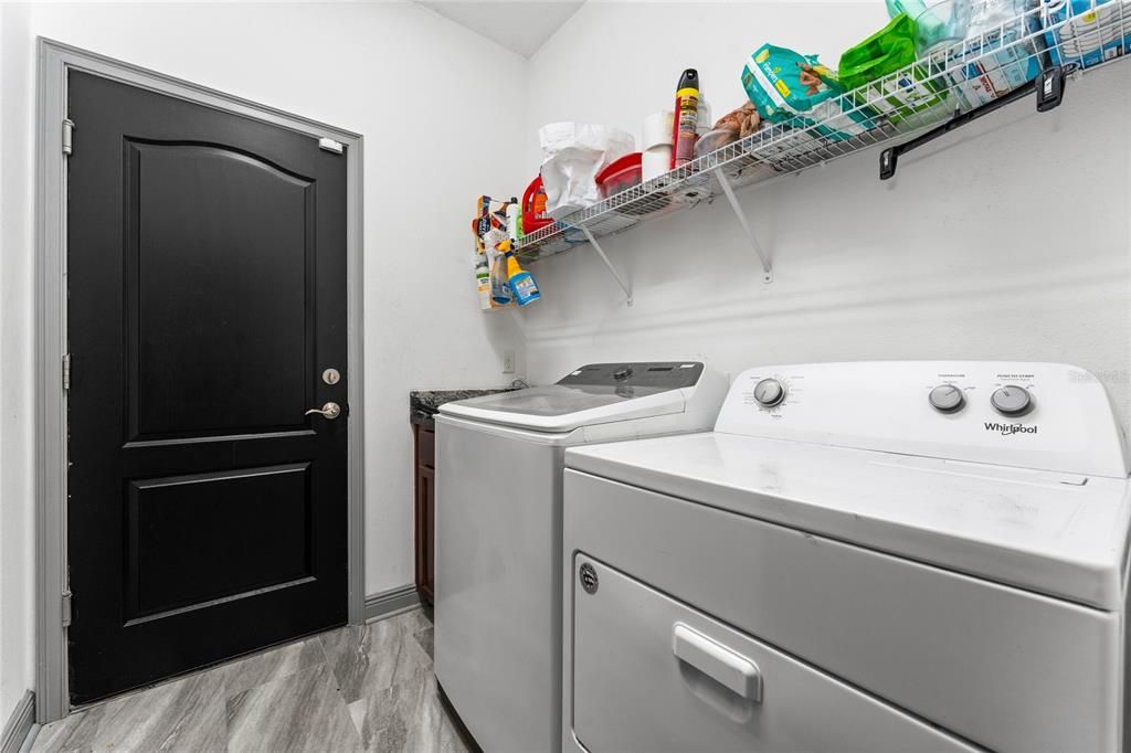 На продажу: $434,900 (4 спален, 2 ванн, 1901 Квадратных фут)